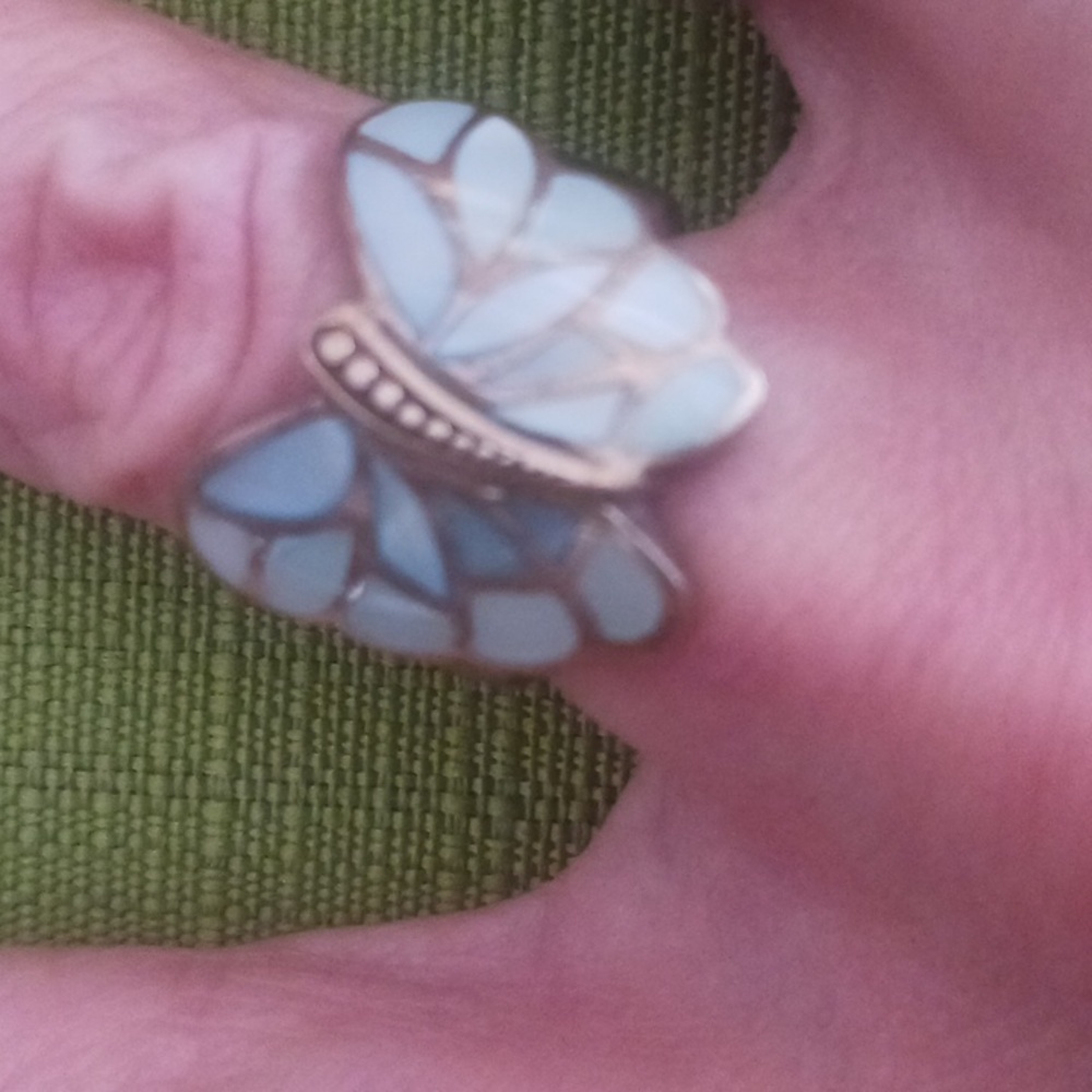 Silver tone butterfly ring 6.5 good preowned condition